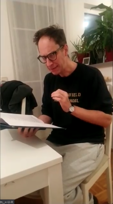 Victor beim Text lernen